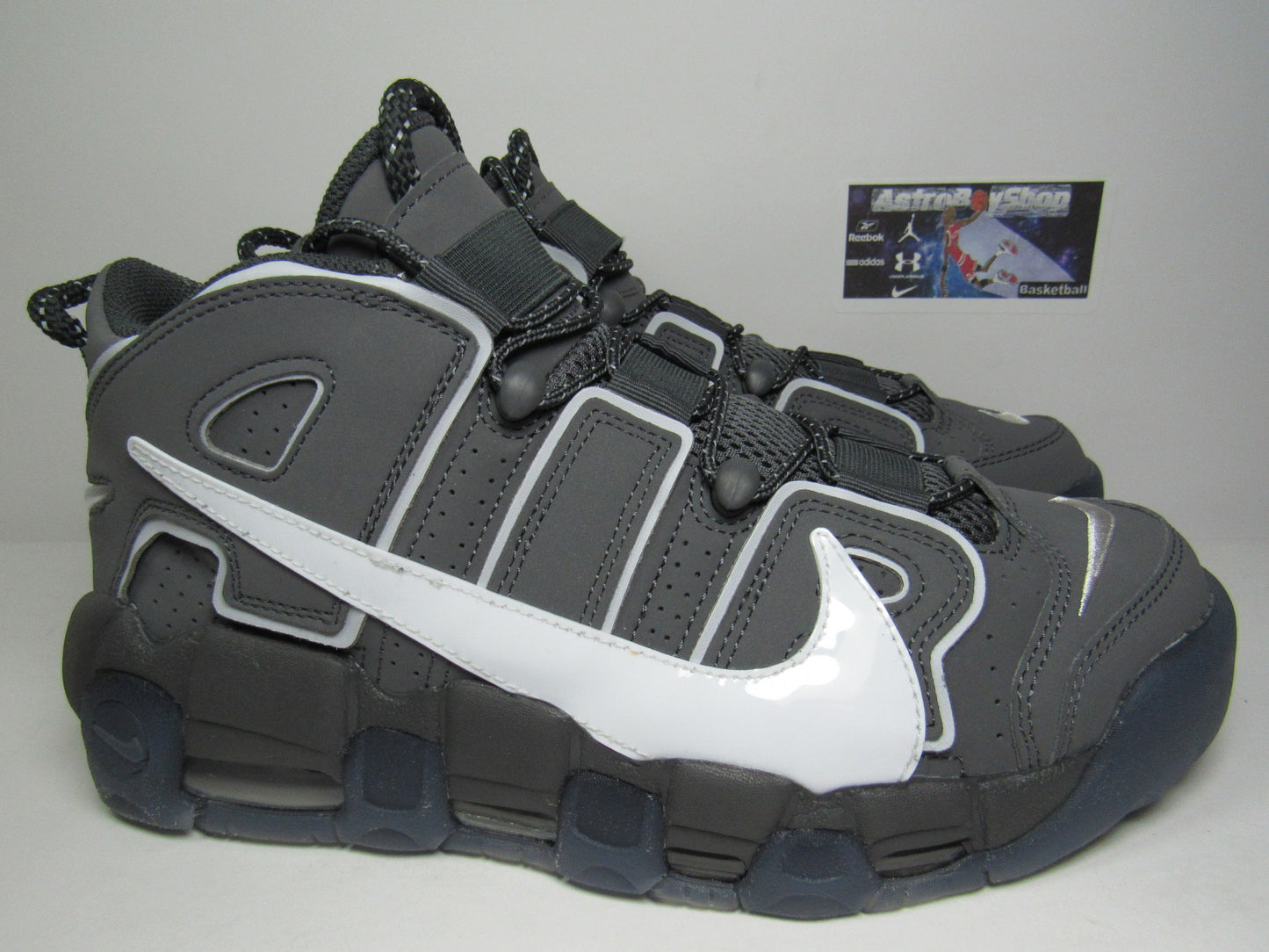 PIPPEN AIR MORE UPTEMPO "COPY PASTE" GREY EN CAJA