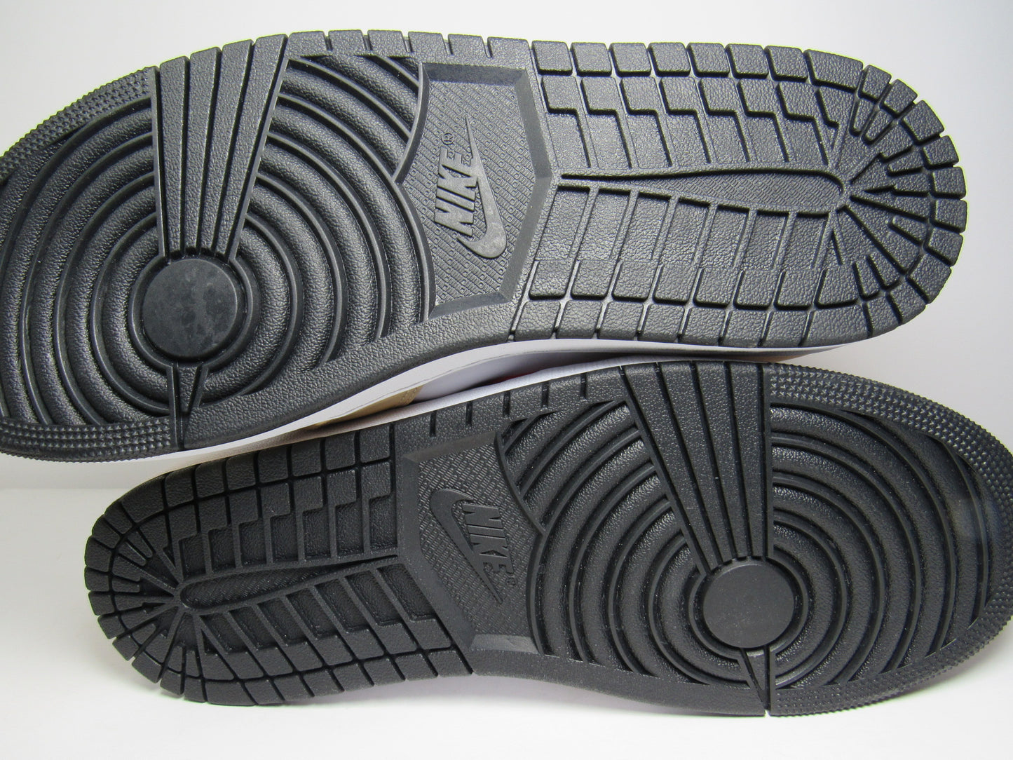 JORDAN 1 MID ONYX EDITION EN CAJA