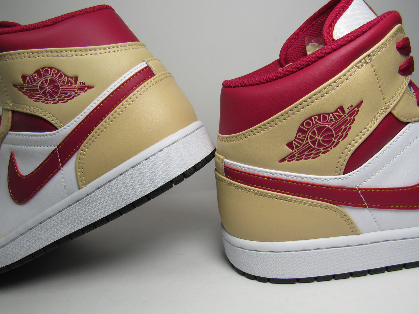 JORDAN 1 MID ONYX EDITION EN CAJA