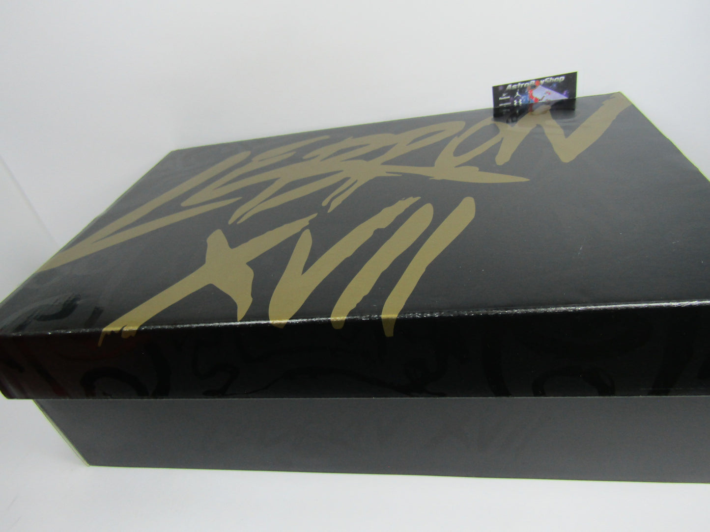 LEBRON 17 UPTEMPO EDITION EN CAJA