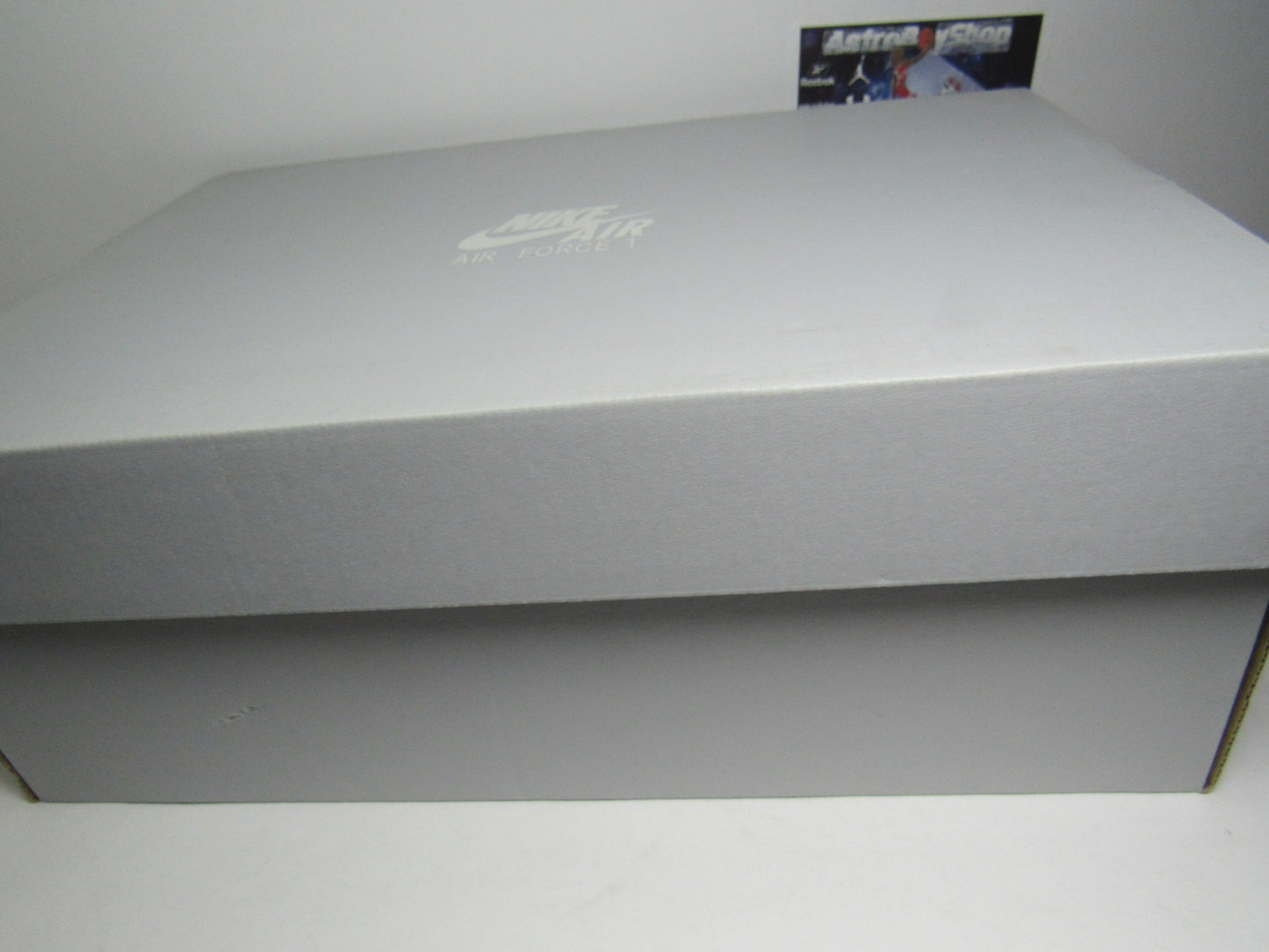 NIKE AIR FORCE 1 WOLF GREY VOLT EDITION GS KIDS EN CAJA