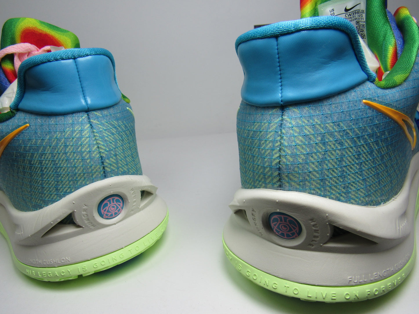 KYRIE IRVING 4 LOW "FRESH" EN CAJA