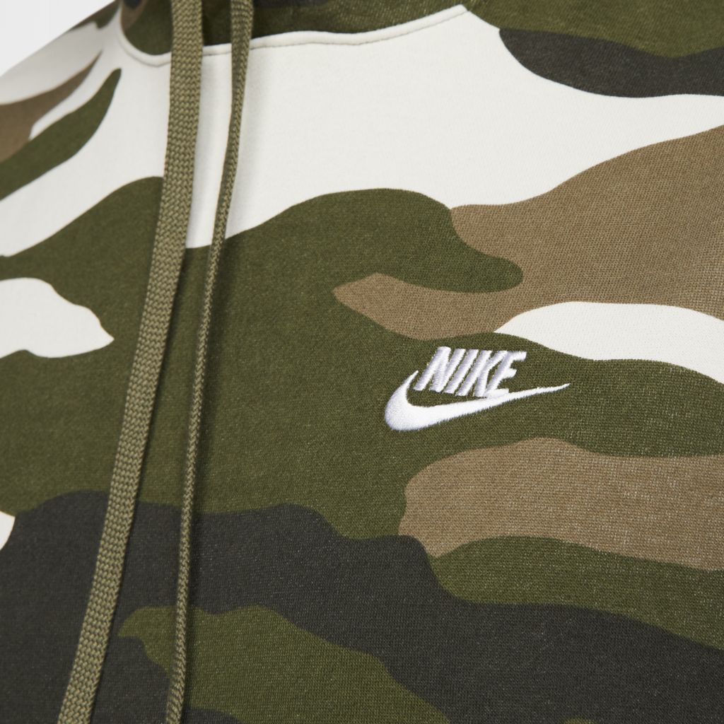 SUDADERA NIKE SPORTEWEAR CAMO CLUB HOODIE DE ALGODON