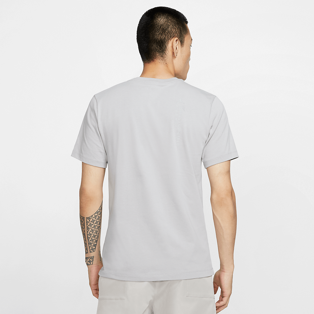 PLAYERA JORDAN ENGINEERED 23 GREY LOGO 23 REFLEJANTE