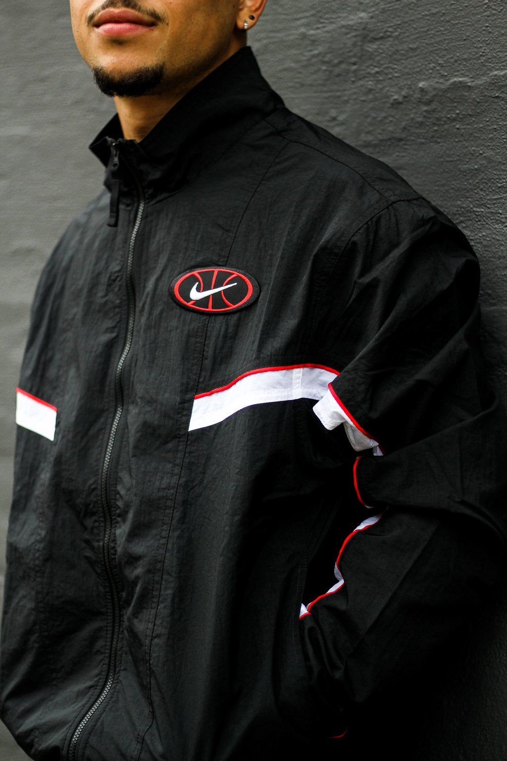 CHAMARRA NIKE THROWBACK JACKETT BLACK
