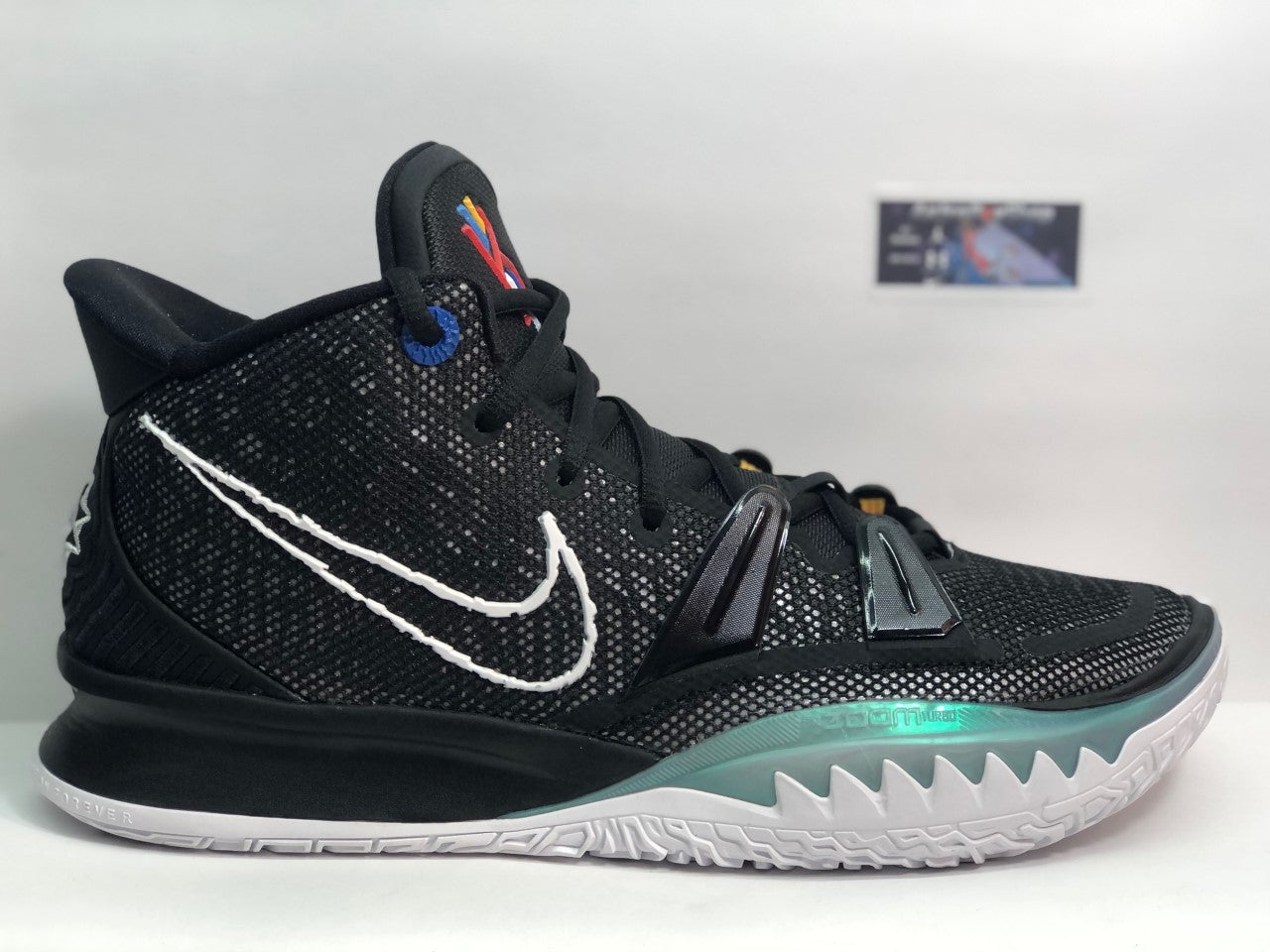 KYRIE IRVING 7 BROOKLIN EDITION EN CAJA