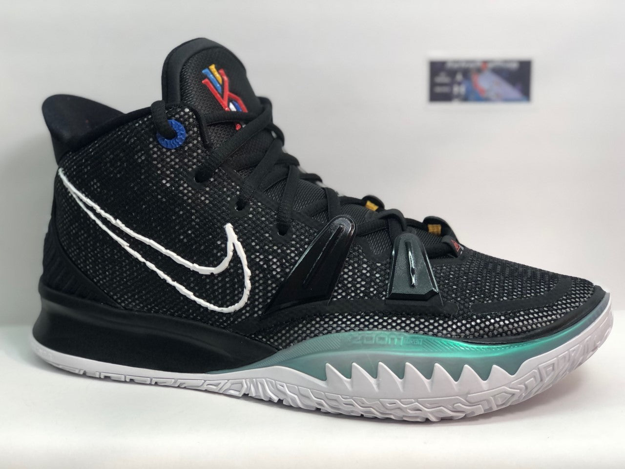 KYRIE IRVING 7 BROOKLIN EDITION EN CAJA