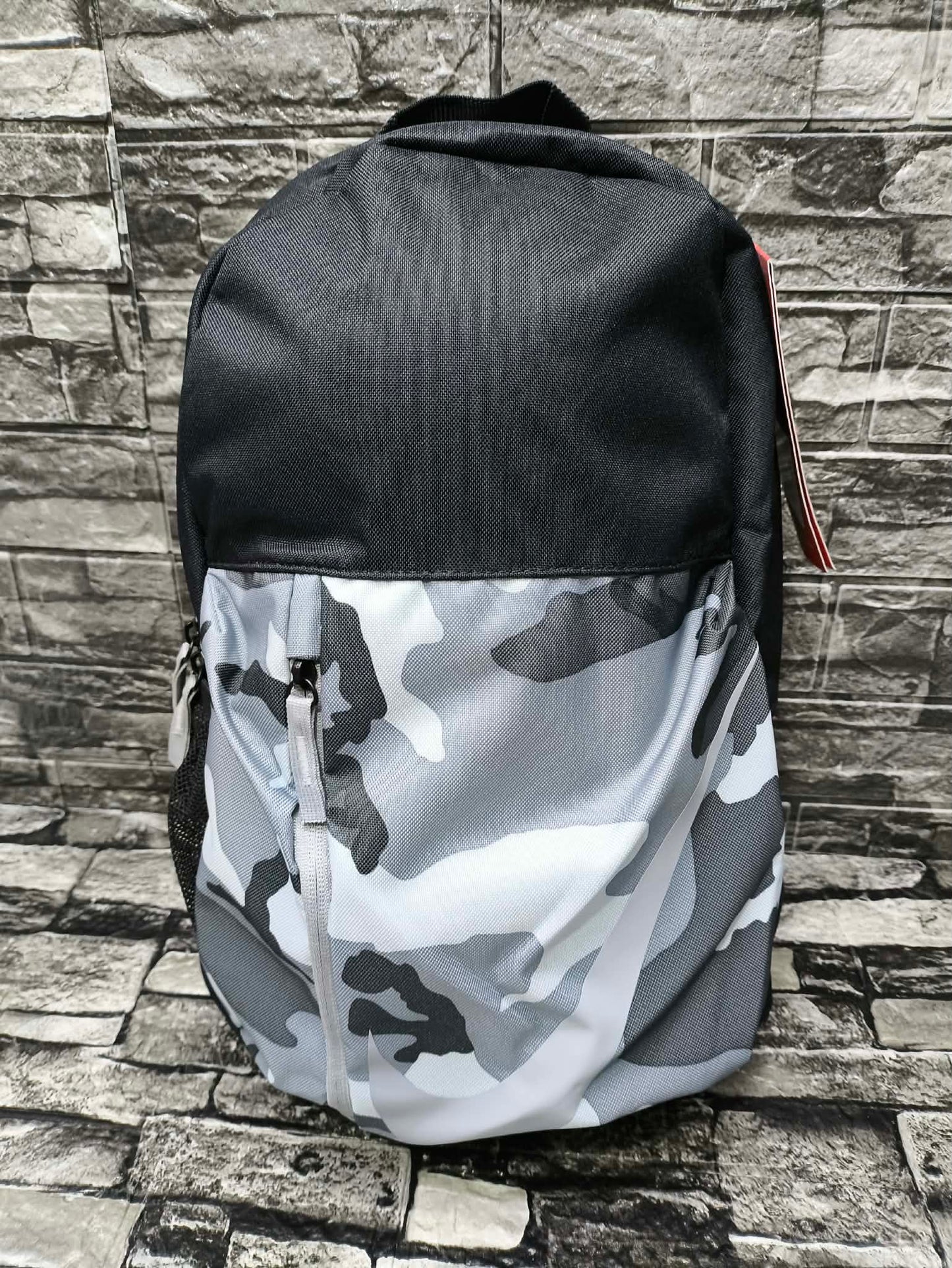 MOCHILA NIKE ELEMENTAL BASICS CAMO (40CM ALTO X 25CM ANCHO)