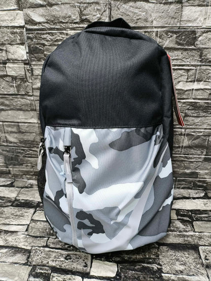 MOCHILA NIKE ELEMENTAL BASICS CAMO (40CM ALTO X 25CM ANCHO)