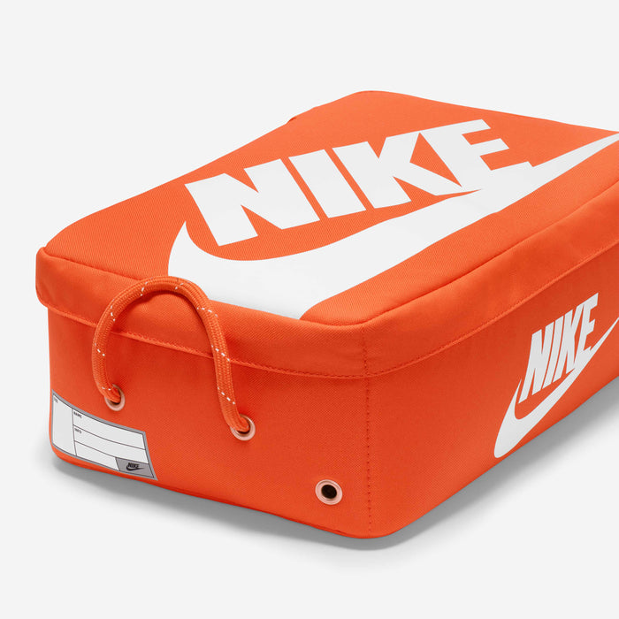 NIKE SHOEBOX ORANGE (34 ALTO X23 ANCHO X10CM GROSOR) MOCHILA