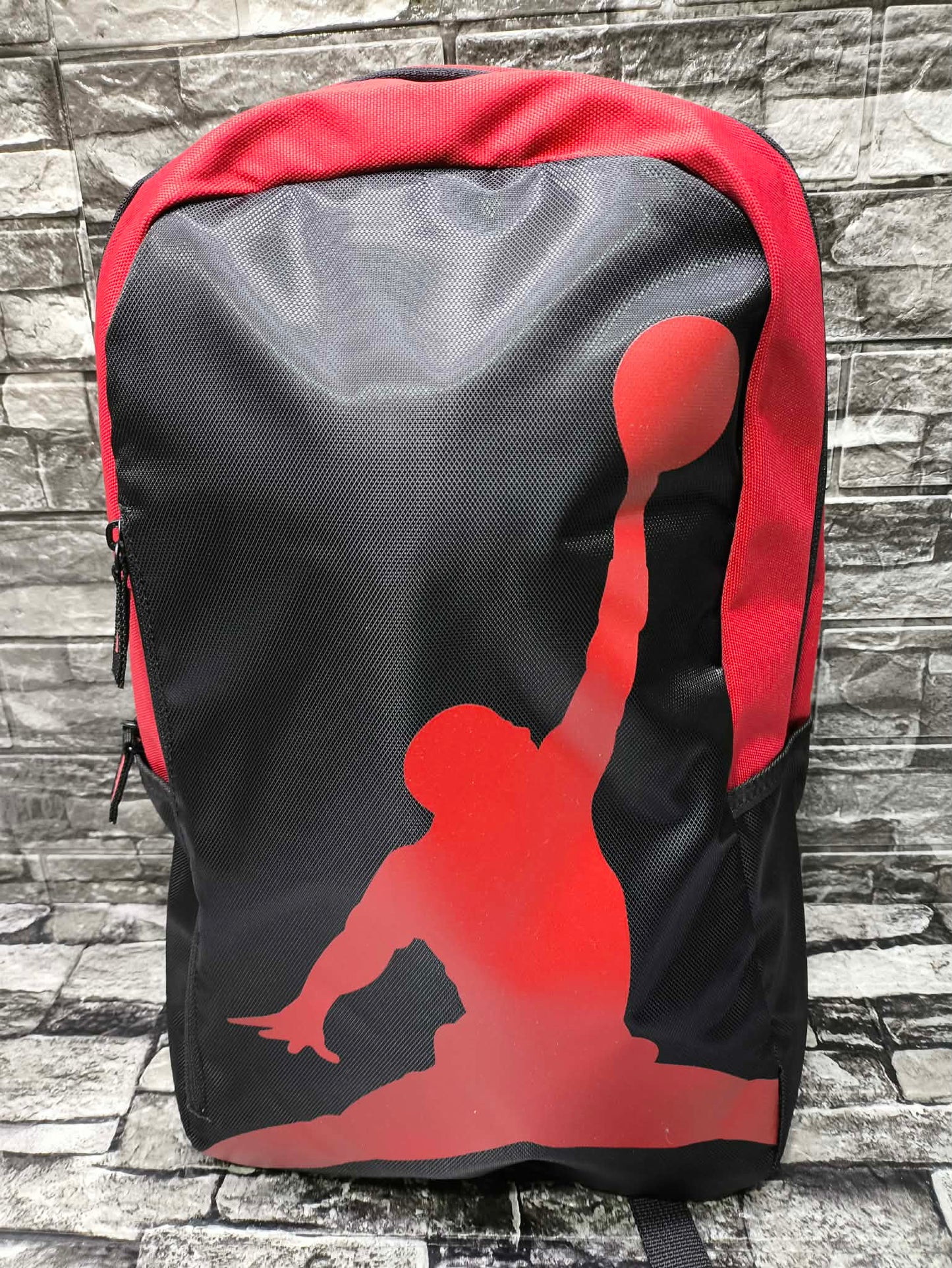 MOCHILA JORDAN SPLIT BAGPACK BRED (40 CM ALTO X 27 CM ANCHO , ESP LAP 14")