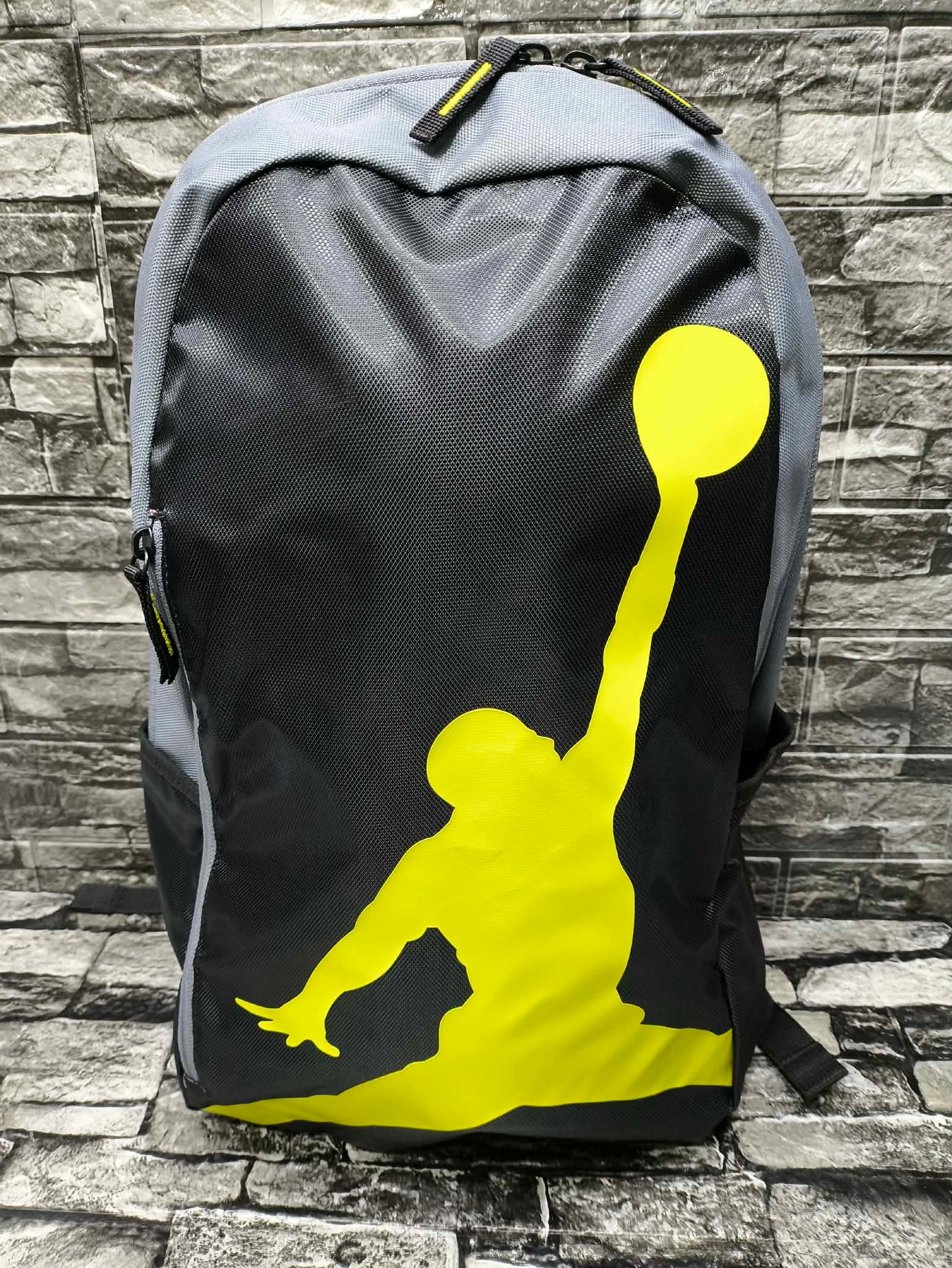 MOCHILA JORDAN SPLIT BAGPACK BLACK YELLOW ESP LAPTOP 14"