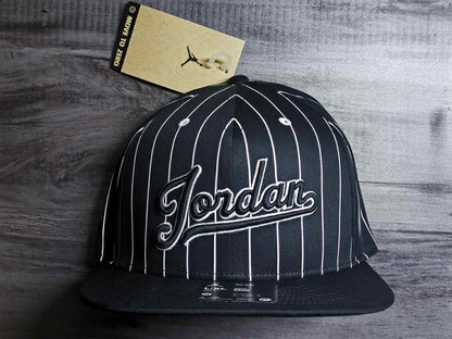 GORRA PLANA JORDAN MVP BARONS BLACK (M/L)