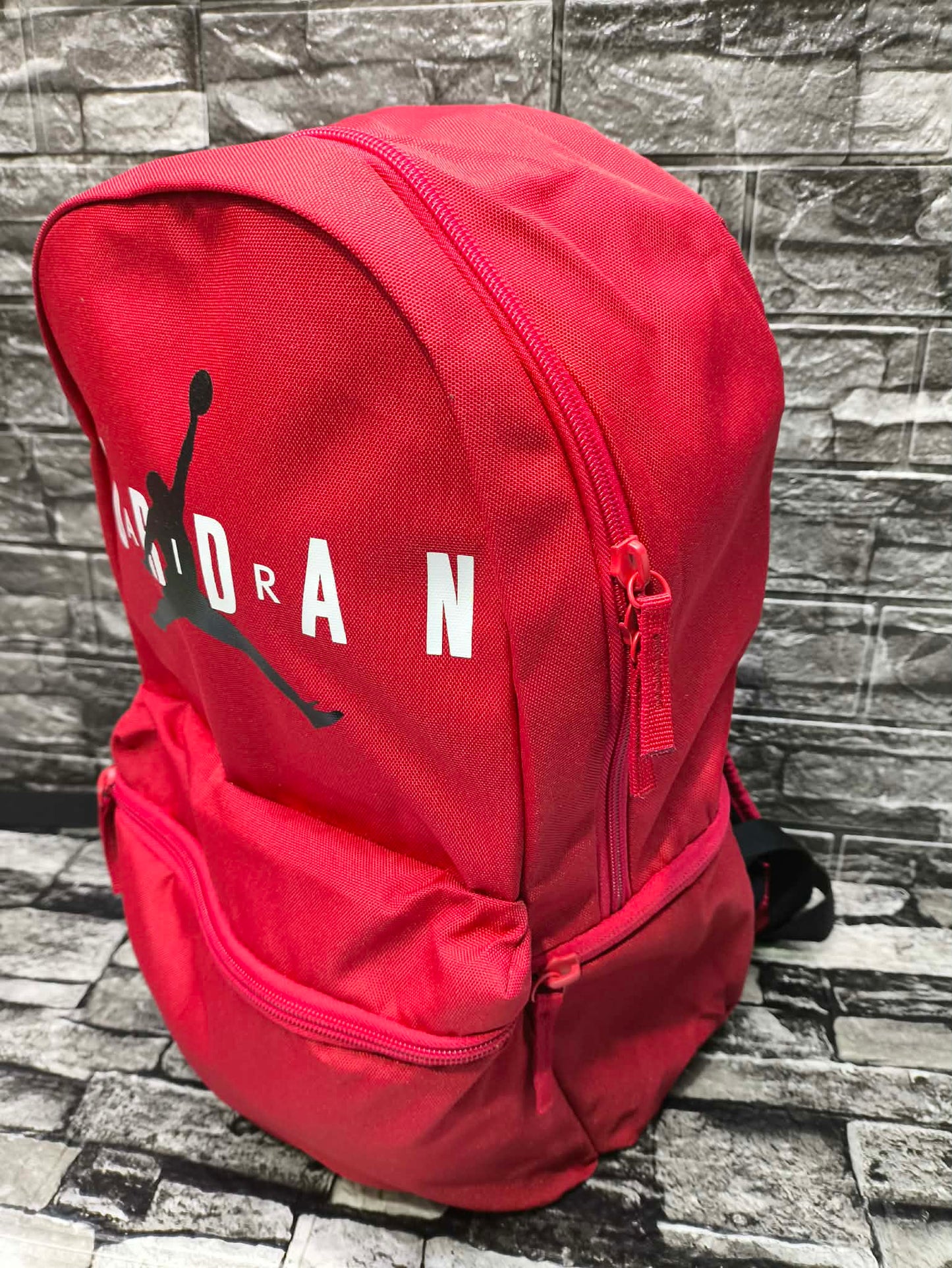 MOCHILA AIR JORDAN BAGPACK GYM RED (40 ALTO X 27 ANCHO ESP LAP 14")