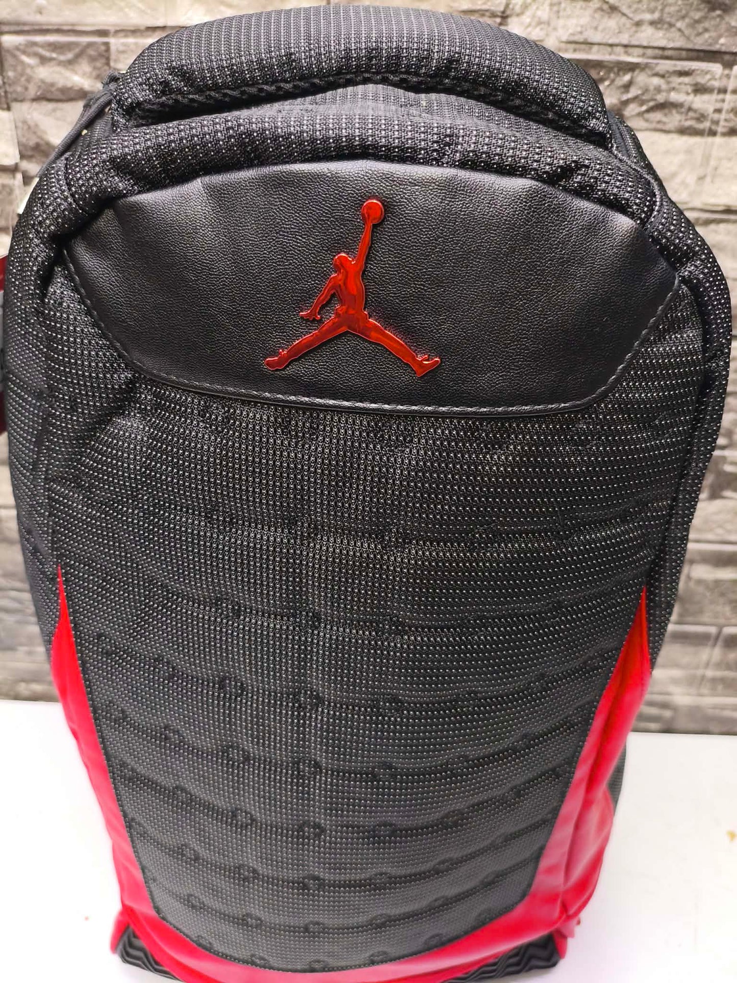 MOCHILA JORDAN 13 BRED EDITION ESP LATOP 15" oferta!!!
