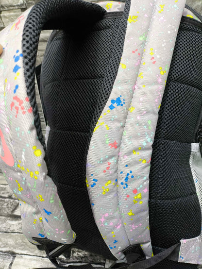MOCHILA NIKE BRASILIA STARS PINK (36CM ALTO X 23CM ANCHO)