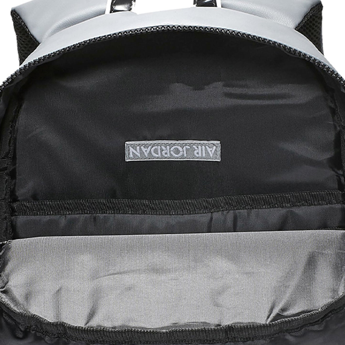 MOCHILA JORDAN 4 COOL GREY (40 X 30CM) ESP LAPTOP 14"