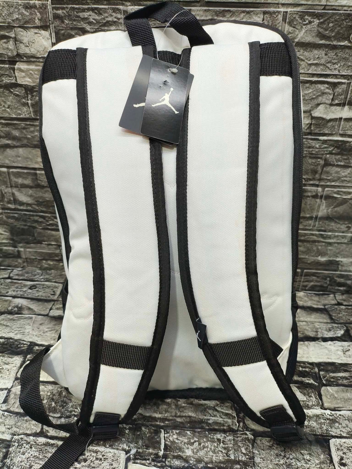 MOCHILA JORDAN BAGPACK SCHOOL CONCORD ESP LAPTOP 14" oferta
