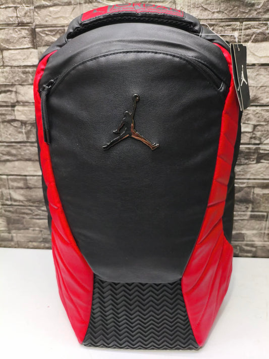 MOCHILA JORDAN 12 BRED FLUE GAME EDITION ESP LAPTOP 15" oferta