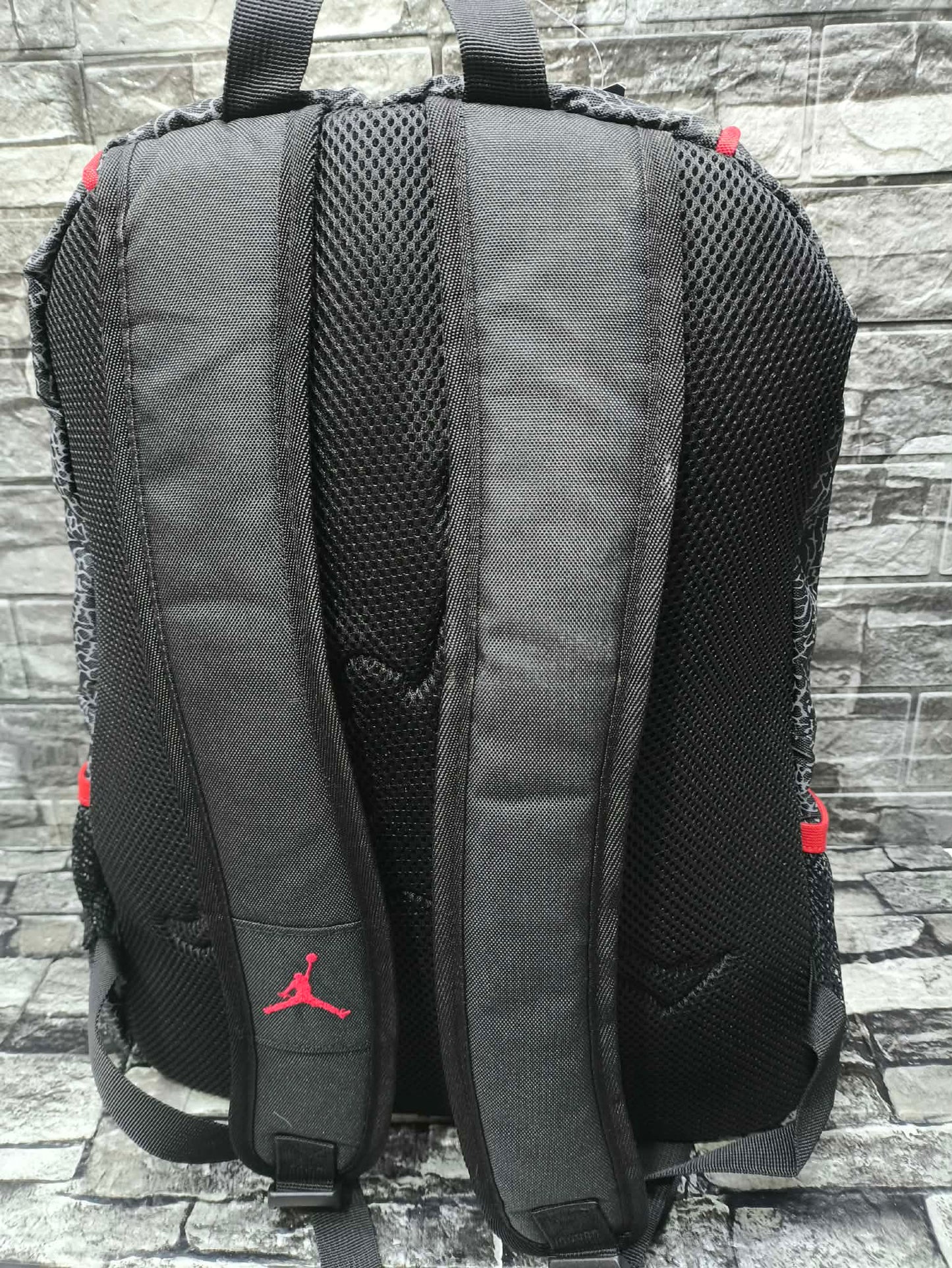 MOCHILA JORDAN JUMPMAN23 ELEPHANT PRINT LOGO DE METAL