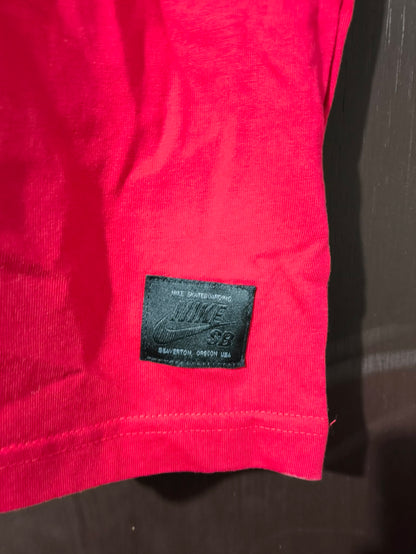 PLAYERA NIKE SB GYM RED (L)