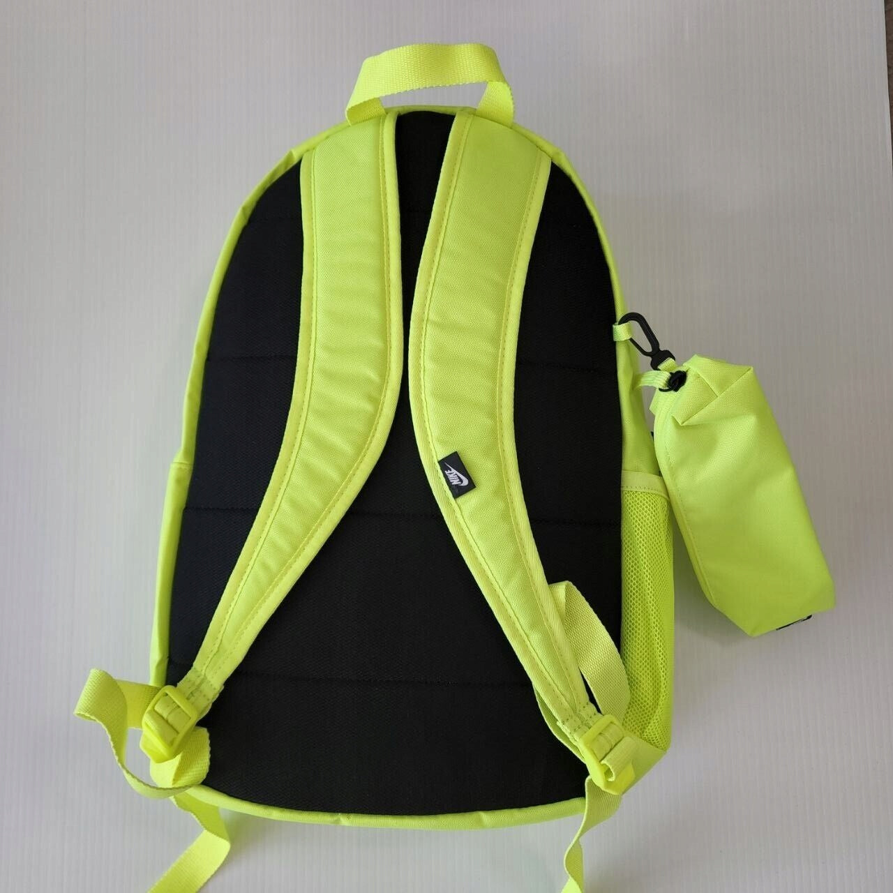 MOCHILA NIKE ELEMENTAL VOLT ESCOLAR CON LAPICERA