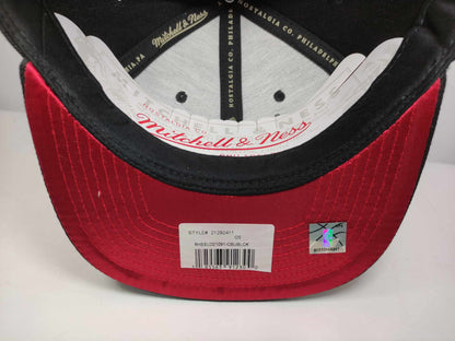 GORRA PLANA BULLS BRED MITCHEL AND NESS SNAPBACK