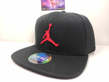 GORRA JORDAN PLANA BRED 2015 CON HOLOGRAMA UNITALLA ADULTO