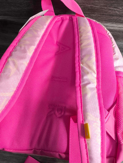 MINI BAG NIKE BRASILIA PINK GRAFITTI DAMA O NIÑA (30CM ALTO)