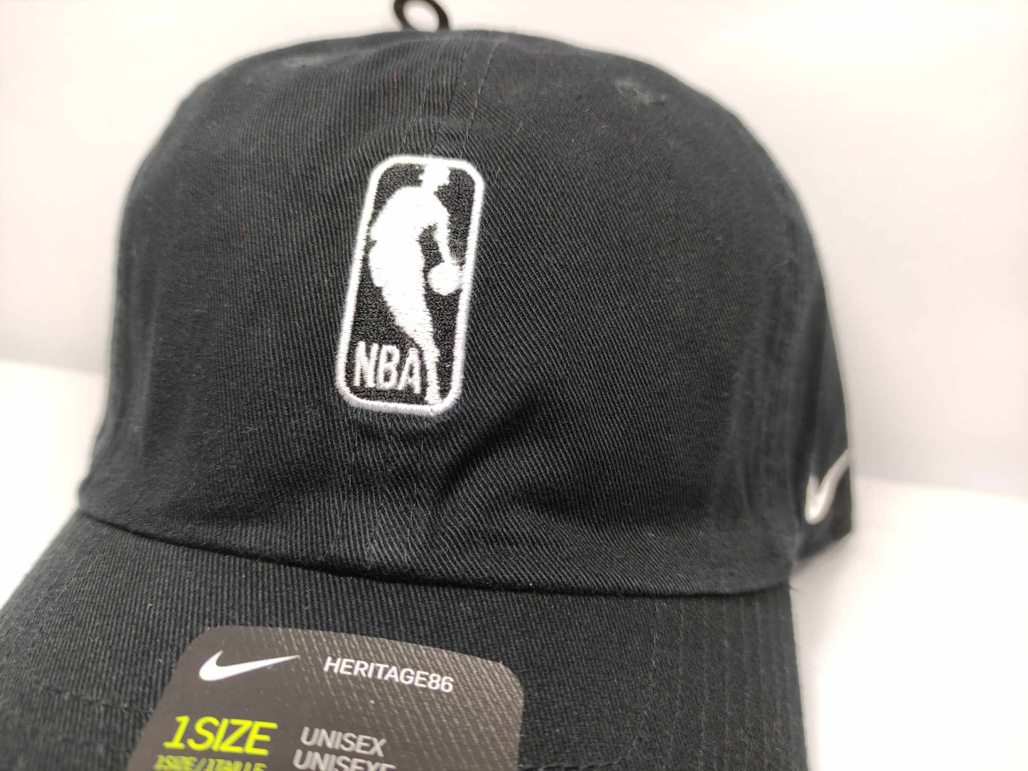 GORRA NIKE NBA BLACK HERITAGE CURVA