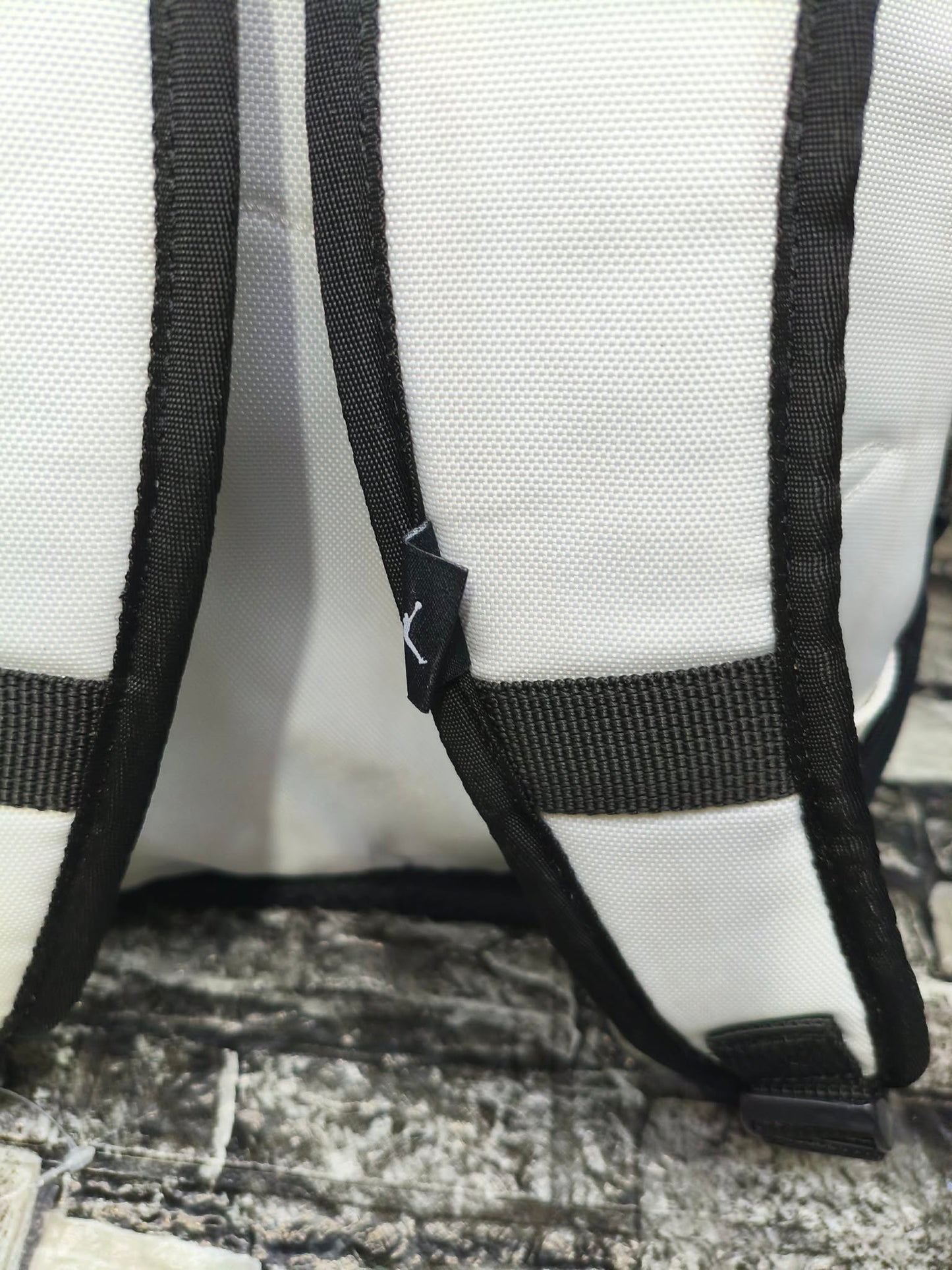 MOCHILA JORDAN BAGPACK SCHOOL CONCORD ESP LAPTOP 14" oferta