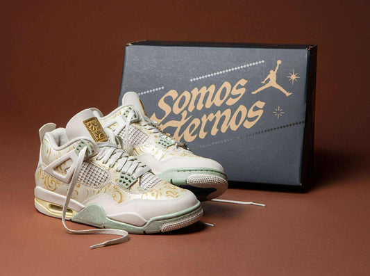 JORDAN 4 "SOMOS ETERNOS" EN CAJA