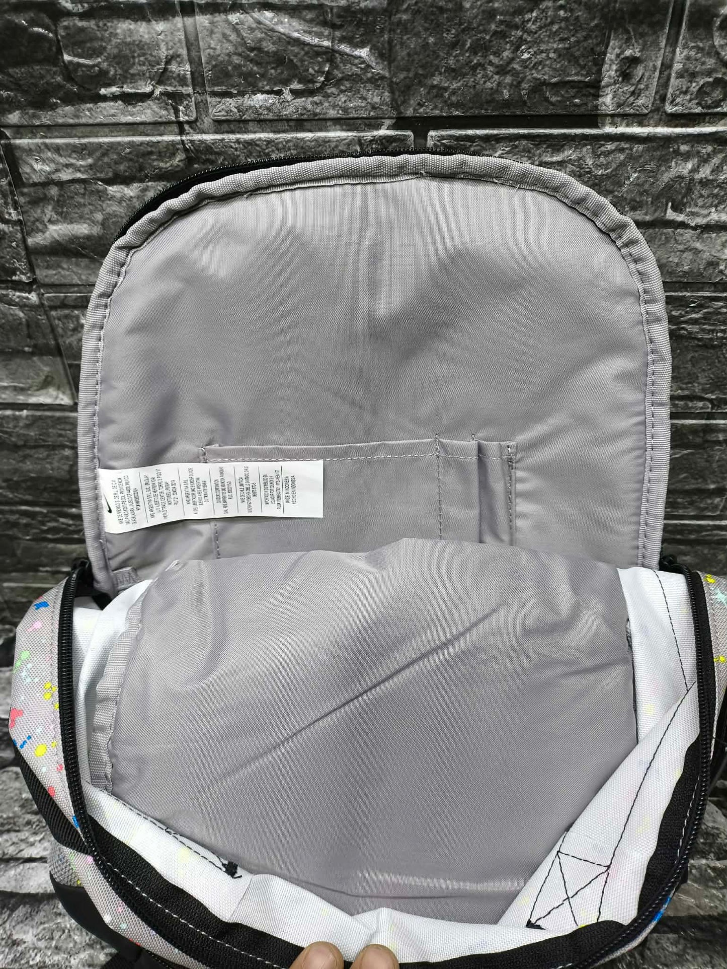 MOCHILA NIKE BRASILIA STARS PINK (36CM ALTO X 23CM ANCHO)