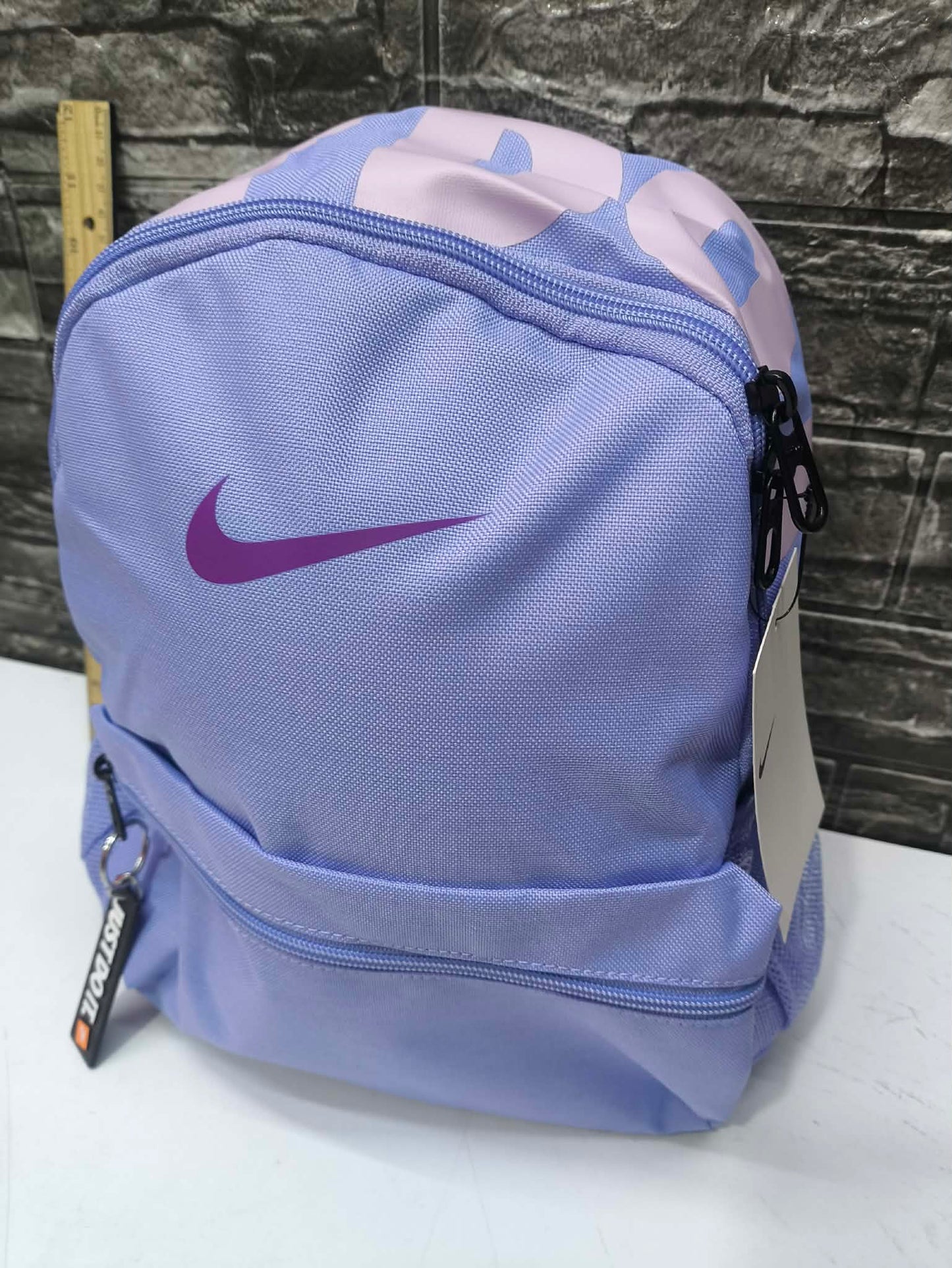 MINI BAG NIKE BRASILIA LILA PINK (30CM ALTO X 25CM ANCHO)