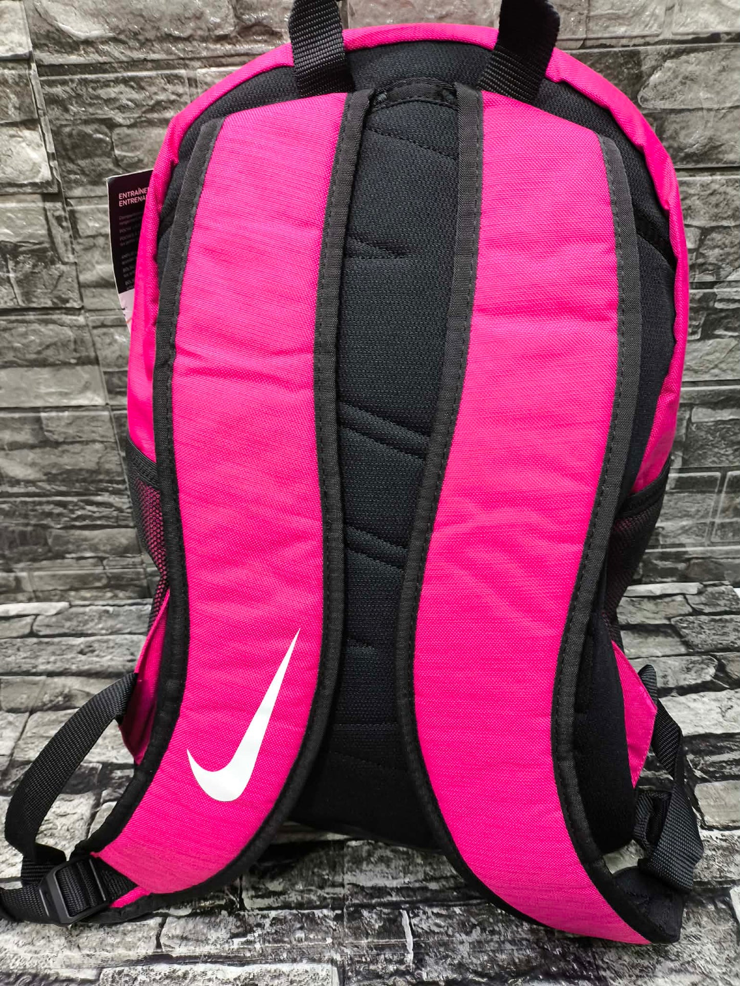 MOCHILA NIKE BRASILIA BAGPACK FUCHSIA (42 ALTO X 28CM ANCHO ESP LAP 15")