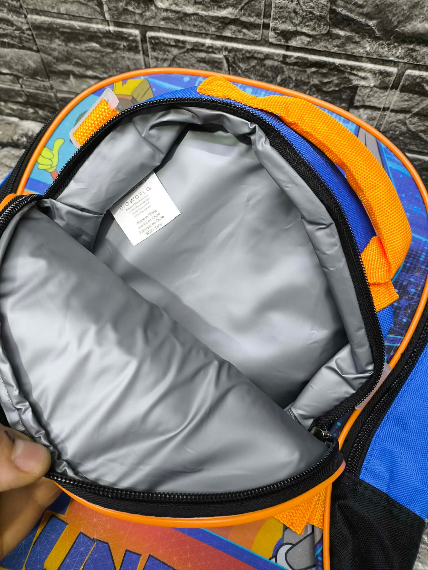 MOCHILA BIOWORLD TUNE SQUA SPACE JAM CON LONCHERA (38 ALTO X 25 ANCHO)