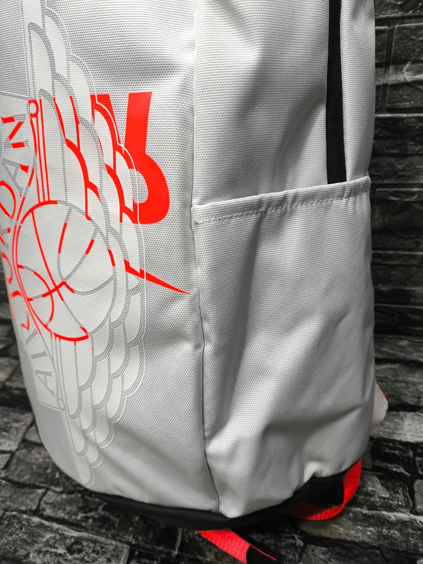 MOCHILA JORDAN JUMPMAN CLASSICS REMIX INFRARED ESP LAPTOP
