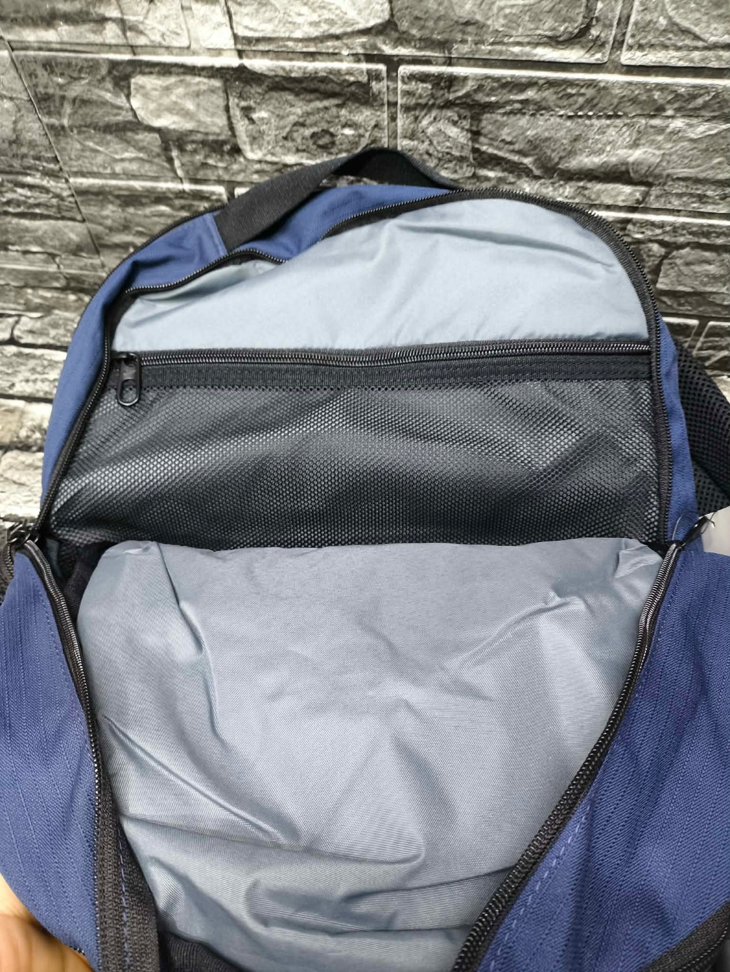MOCHILA NIKE BRASILIA 9.0 MUY COMPLETA 2 COMPARTIEMIENTOS ESP LAP15"