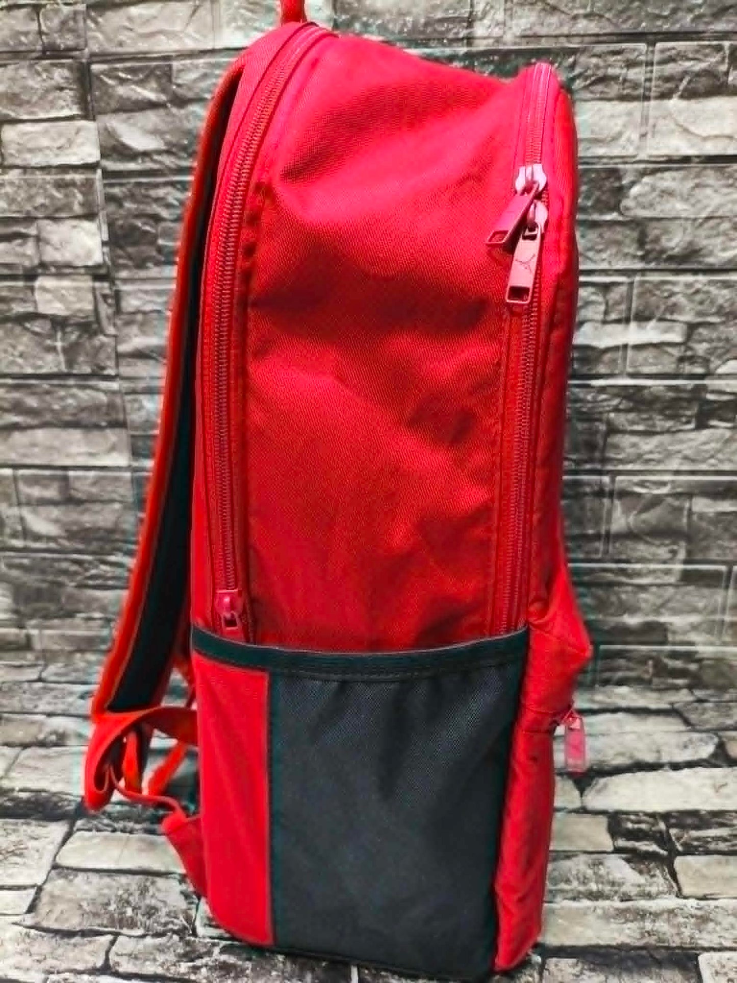 MOCHILA AIR JORDAN GYM RED BAGPACK 2 COMPARTIMIENTOS (ESP LAP 14")