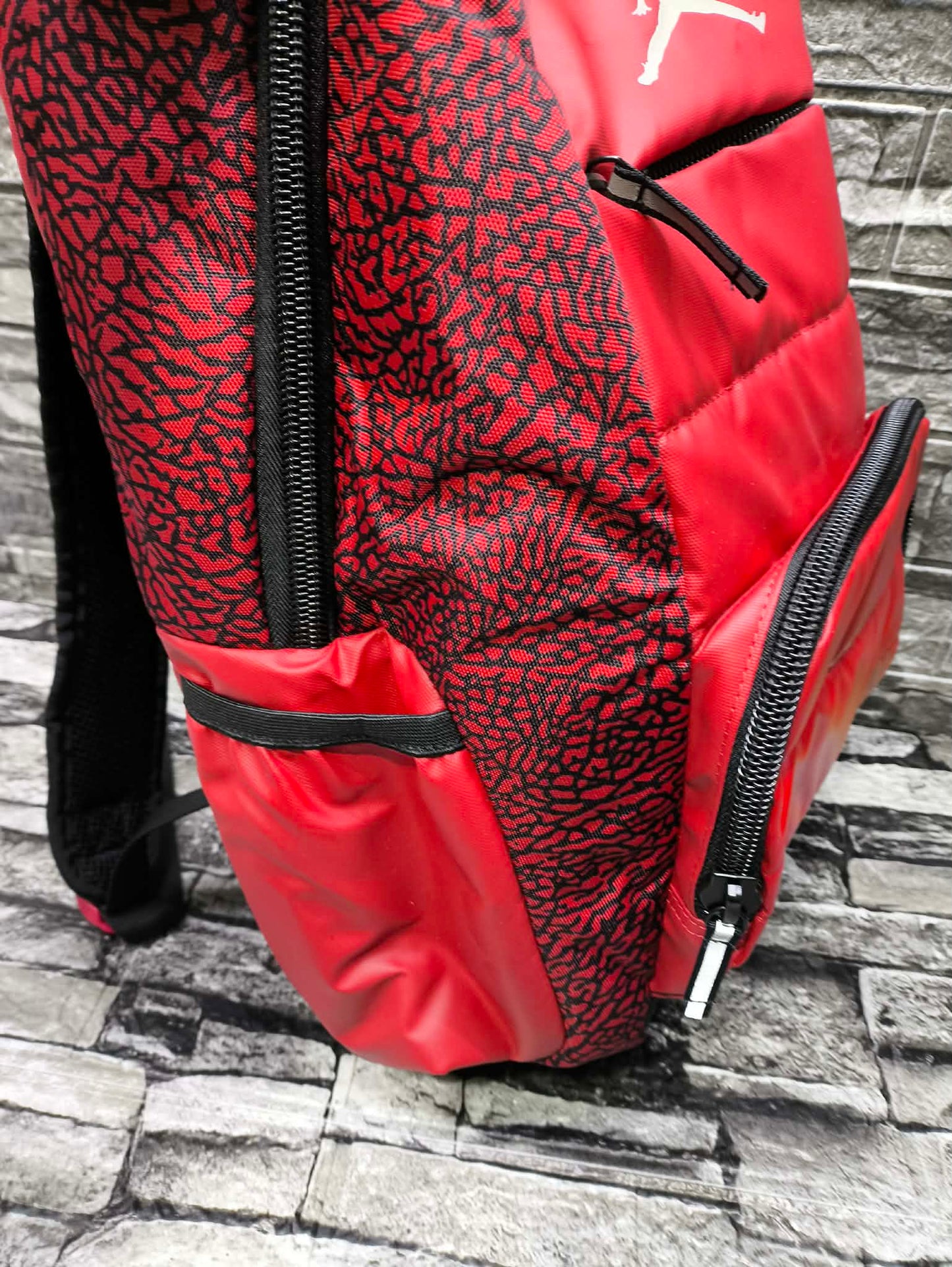 MOCHILA JORDAN ALL WORLD GYM RED ELEPHANT PRINT
