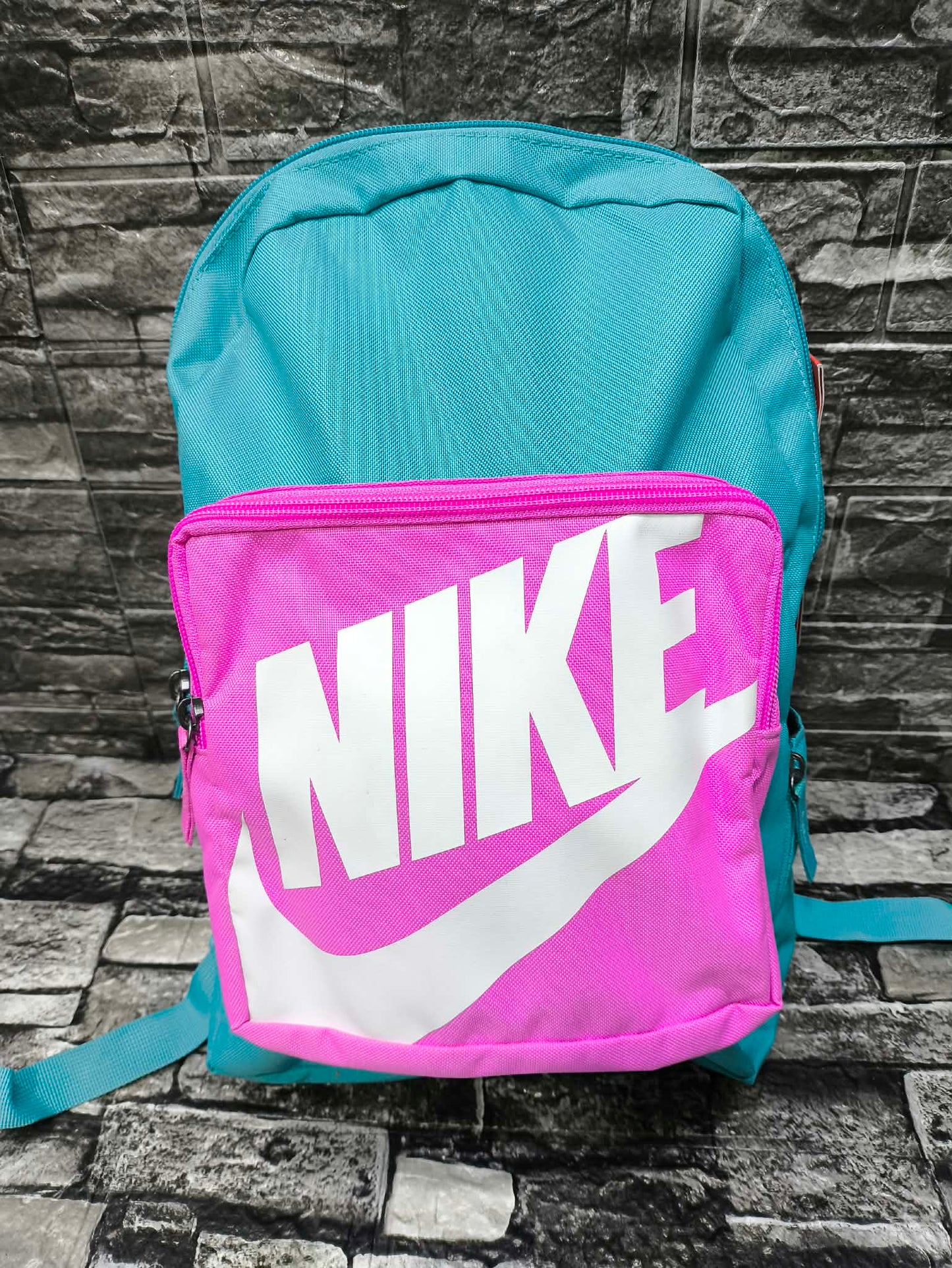 MOCHILA NIKE BRASILIA TURQUESA PINK (35 CM ALTO X 25CM ANCHO)