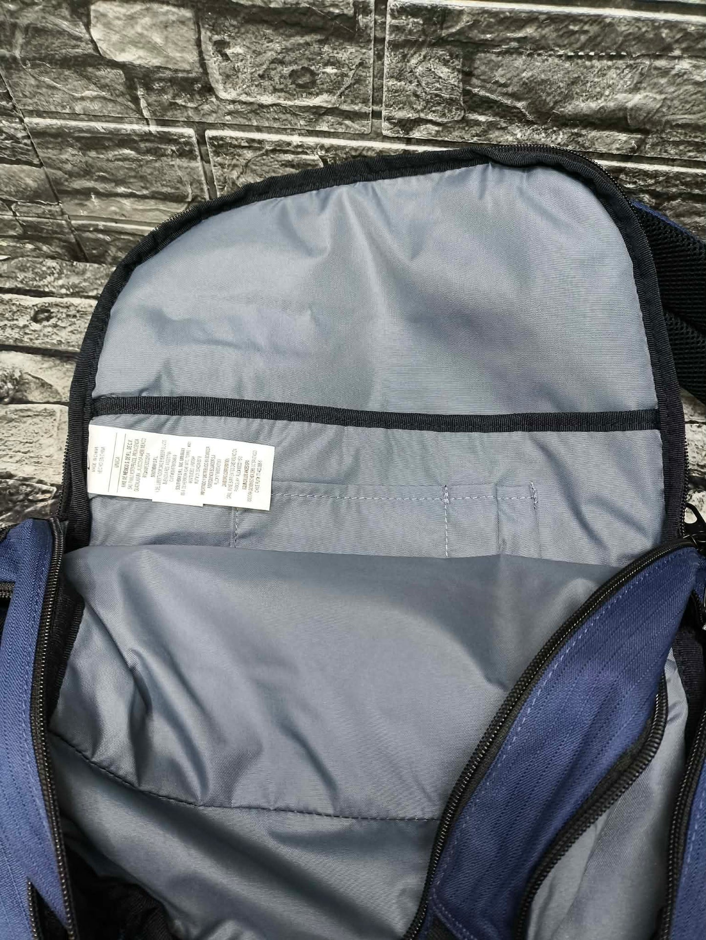 MOCHILA NIKE BRASILIA 9.0 MUY COMPLETA 2 COMPARTIEMIENTOS ESP LAP15"