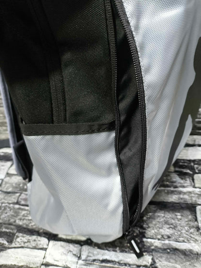 MOCHILA JORDAN SPLIT BAGPACK SILVER BLACK ESP LAP 14"