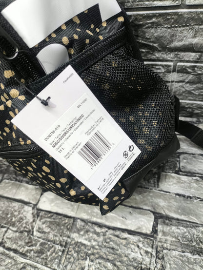 MINI BAG NIKE "CHETTA" NIÑAS MEDIDAS:23CM ANCHO X 30CM ALTO