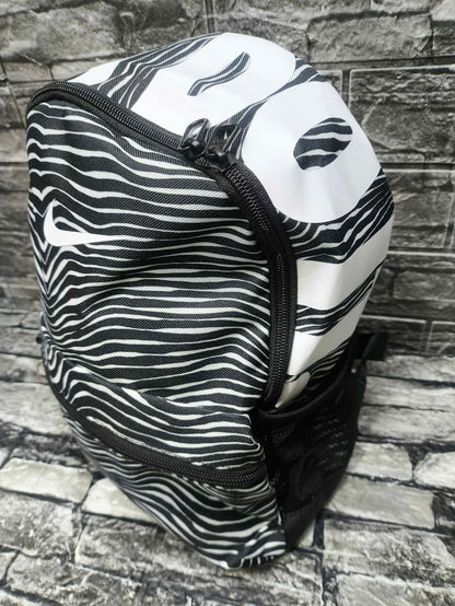 MINI BAG NIKE BRASILIA ZEBRA DAMA (30 CM ALTO)
