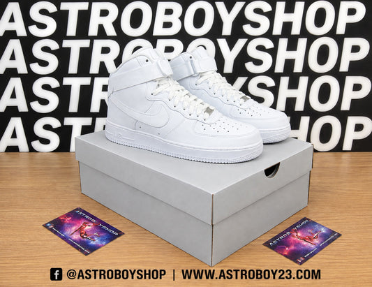 NIKE AIR FORCE 1 HIGH TRIPLE WHITE EN CAJA
