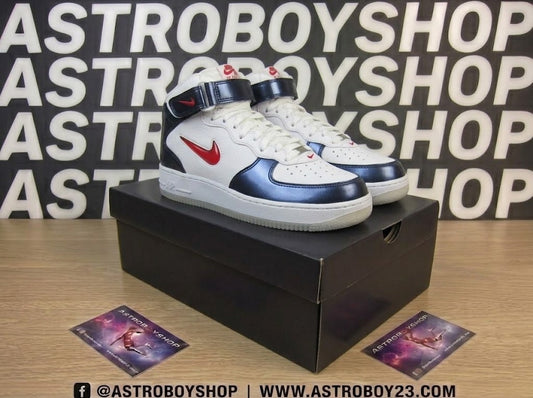 NIKE AIR FORCE ONE MID QS INDEPENDENCE DAY EN CAJA