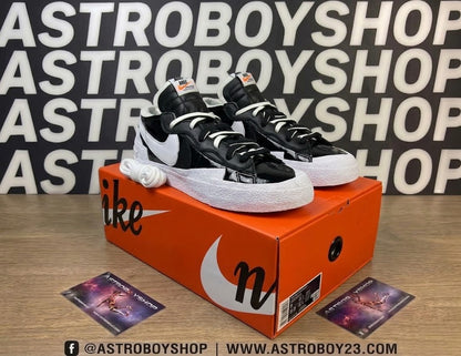 NIKE BLAZER LOW X SACAI BLACK LEATHER EN CAJA