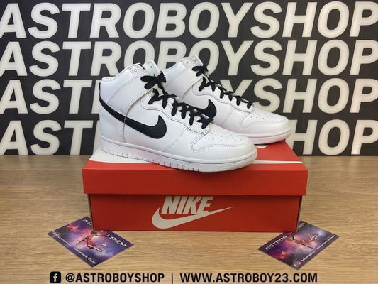 NIKE DUNK HIGH REVERSE PANDA EN CAJA