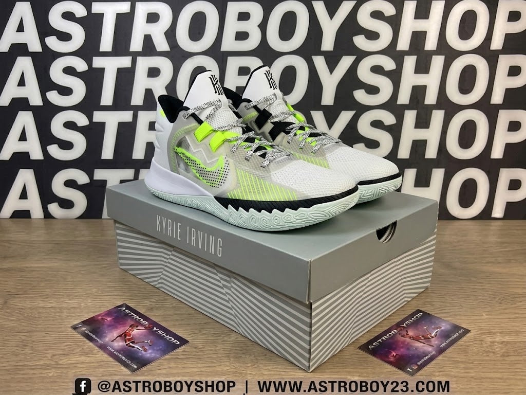KYRIE IVING FLYTRAP 5 WHITE VOLT EN CAJA